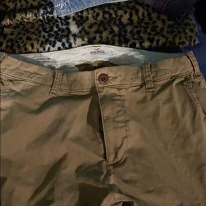 Men’s slim straight Hollister chinos 32x32